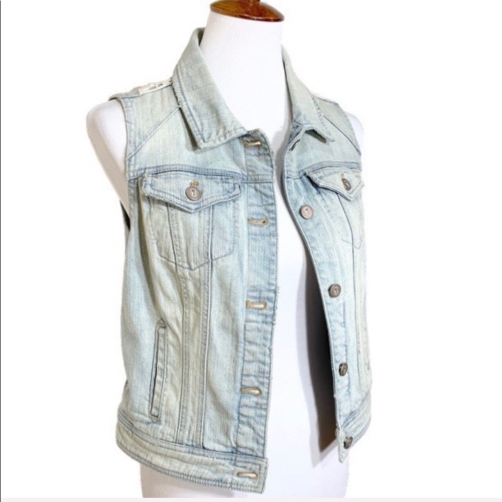 SOLD-Anthropologie Lace Sleeveless Jean Jacket - Picture 4 of 8